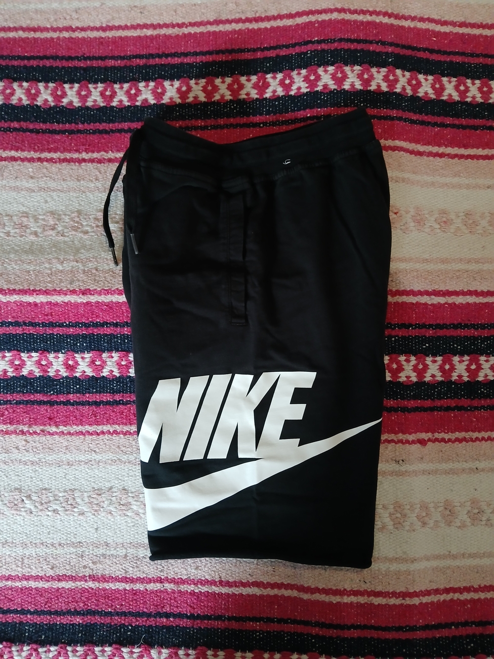 Nike Club Black YOUTH Large Woven Athletic Shorts